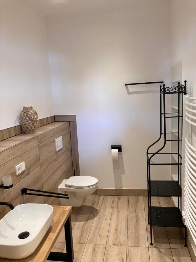 Bergs Bahnhof Apartment Ralingen Ngoại thất bức ảnh